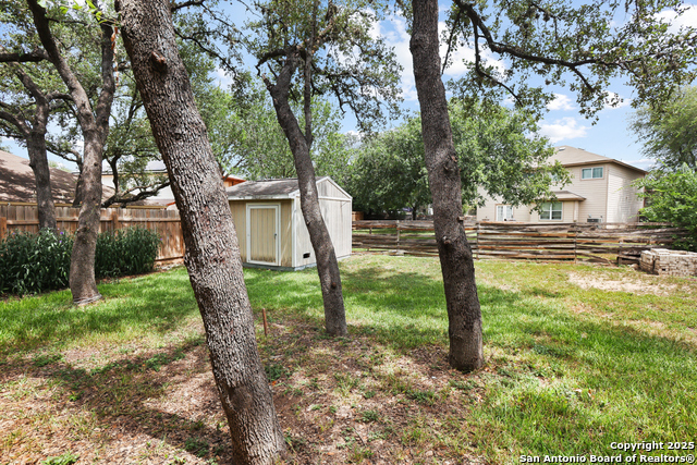 Image 27 of 38 For 10431 Manor Crk