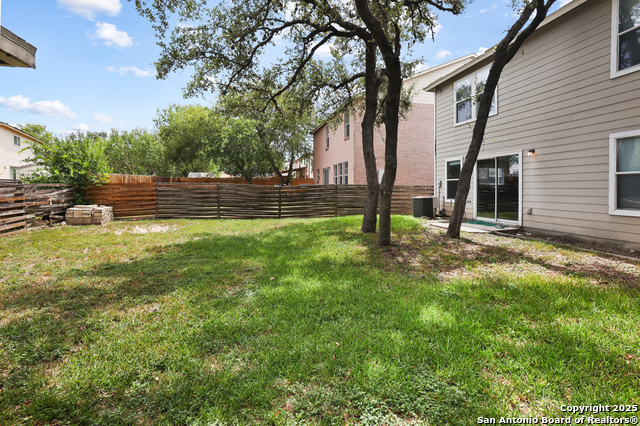 Image 30 of 38 For 10431 Manor Crk