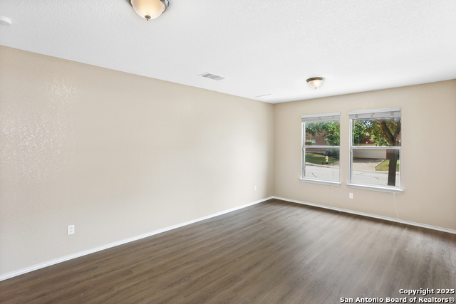 Image 4 of 38 For 10431 Manor Crk