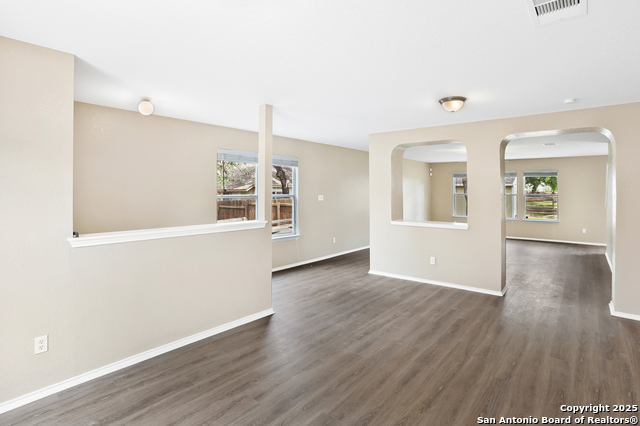 Image 5 of 38 For 10431 Manor Crk