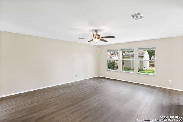 Image 6 of 38 For 10431 Manor Crk