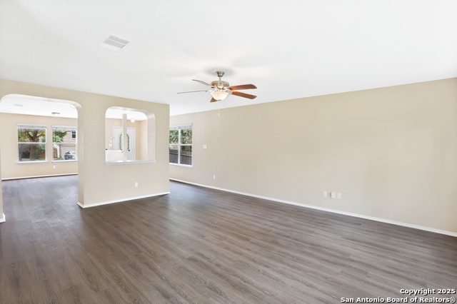 Image 9 of 38 For 10431 Manor Crk