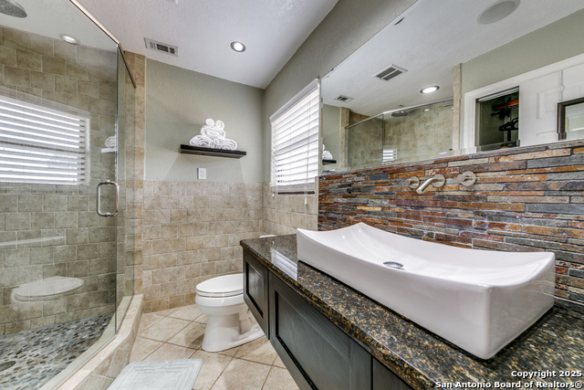 Image 10 of 12 For 379 Sprucewood