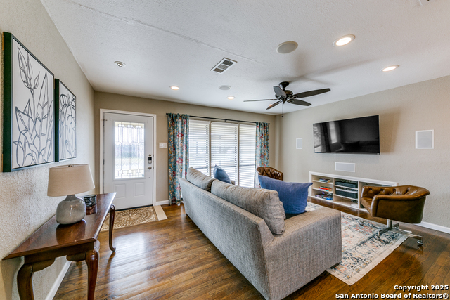 Image 6 of 12 For 379 Sprucewood