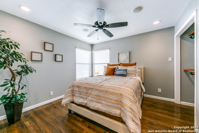 Image 7 of 12 For 379 Sprucewood