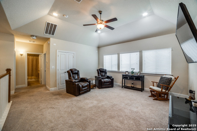 Listing photo id 27 for 2023 Wilby Lane