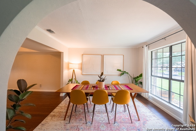 Image 5 of 53 For 6319 Bay Meadows