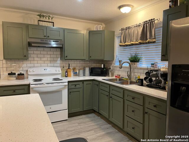Image 17 of 19 For 101 Furlong Dr