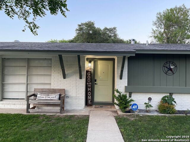 Image 12 of 19 For 101 Furlong Dr