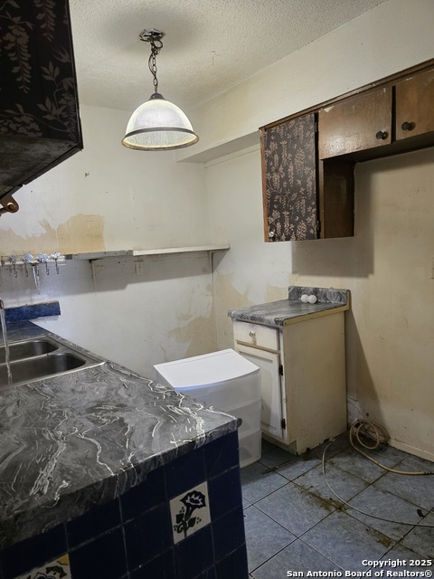 Image 6 of 13 For 2103 Chesterhill