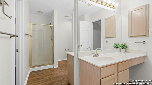 Image 19 of 24 For 8523 Park Olympia