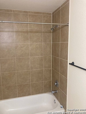 Image 10 of 11 For 6335 Melanzane 3