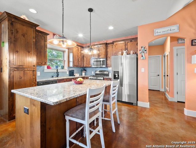 Listing photo id 2 for 1555 Desiree