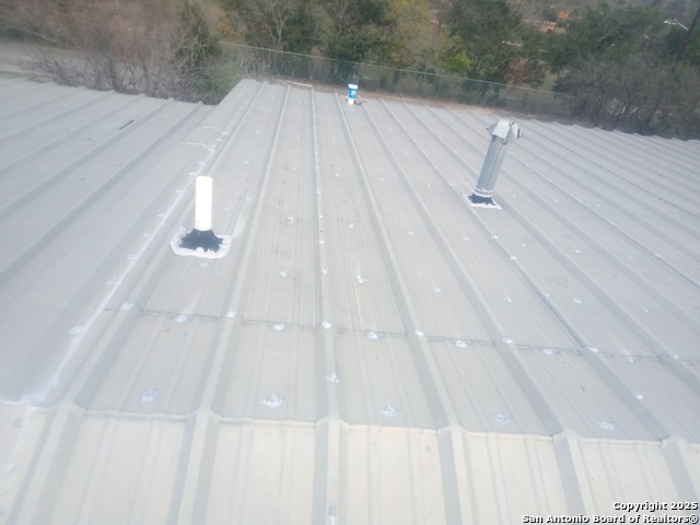 Image 15 of 22 For 4425 Allentown
