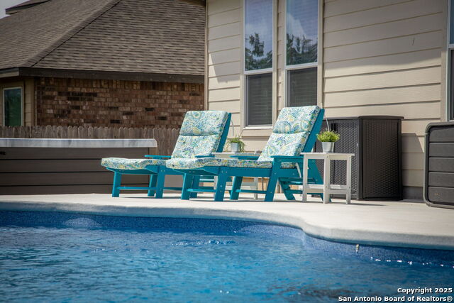Image 4 of 57 For 124 White Rock
