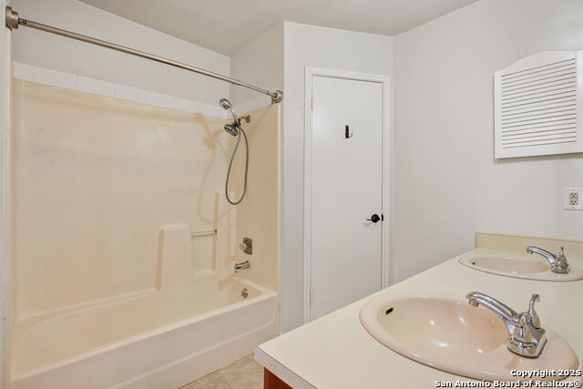 Image 11 of 25 For 3618 Ridge Dawn St.