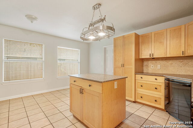Image 8 of 25 For 3618 Ridge Dawn St.