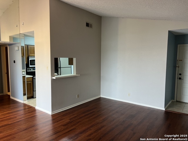 Image 6 of 28 For 13018 Heimer  1010