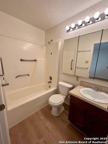 Listing photo id 8 for 7751 Pipers Hl