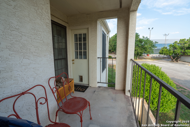 Image 12 of 13 For 2255 Thousand Oaks Dr  105