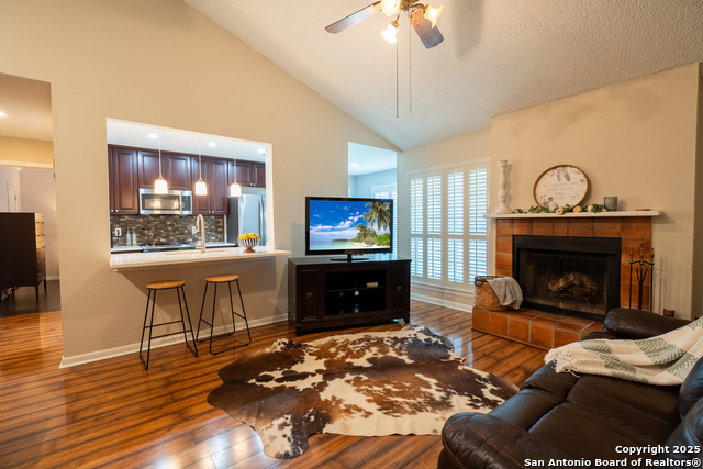 Image 2 of 13 For 2255 Thousand Oaks Dr  105
