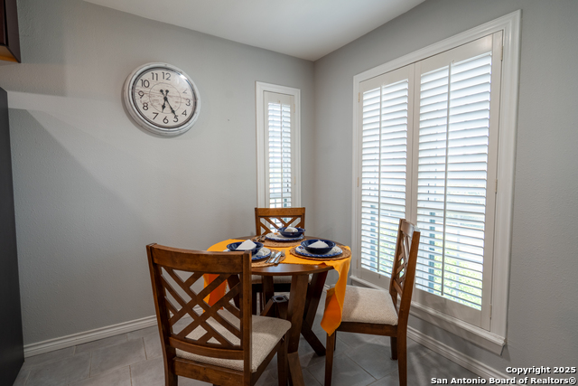 Image 7 of 13 For 2255 Thousand Oaks Dr  105