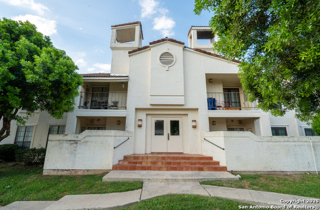 Image 9 of 13 For 2255 Thousand Oaks Dr  105