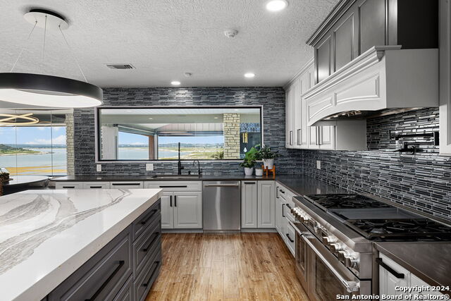 Image 12 of 46 For 800 Military Dr
