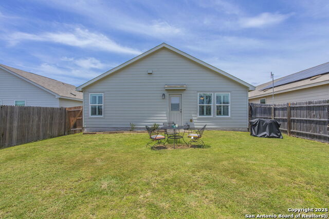 Image 19 of 24 For 2527 Pechora Pipit