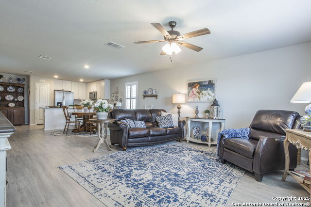 Image 3 of 24 For 2527 Pechora Pipit