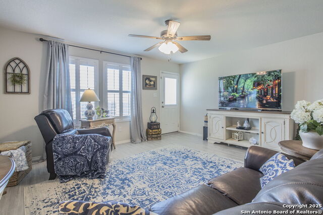 Image 4 of 24 For 2527 Pechora Pipit