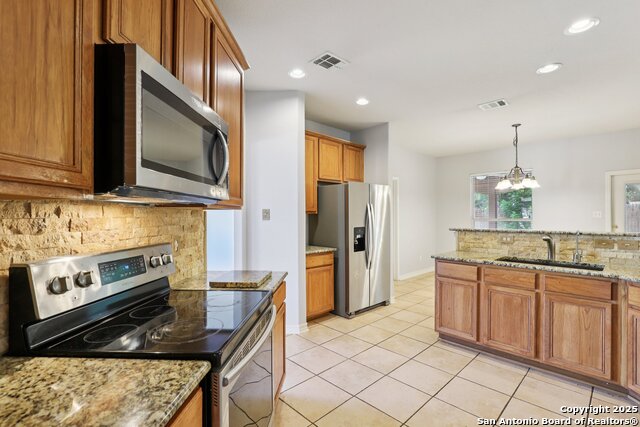 Image 15 of 50 For 26118 Meadowlark Bay
