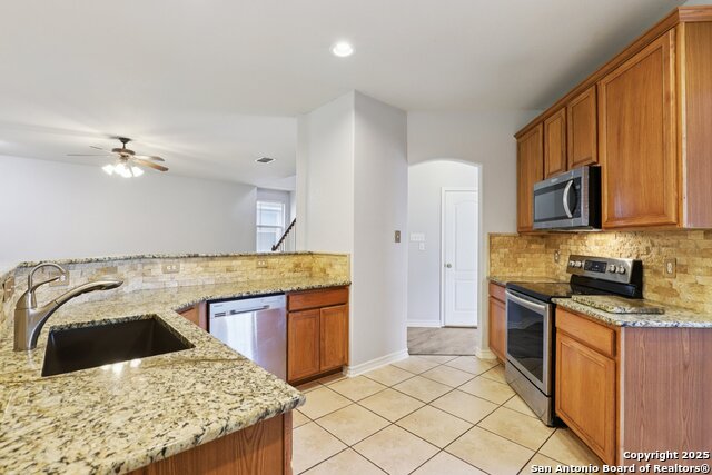 Image 17 of 50 For 26118 Meadowlark Bay