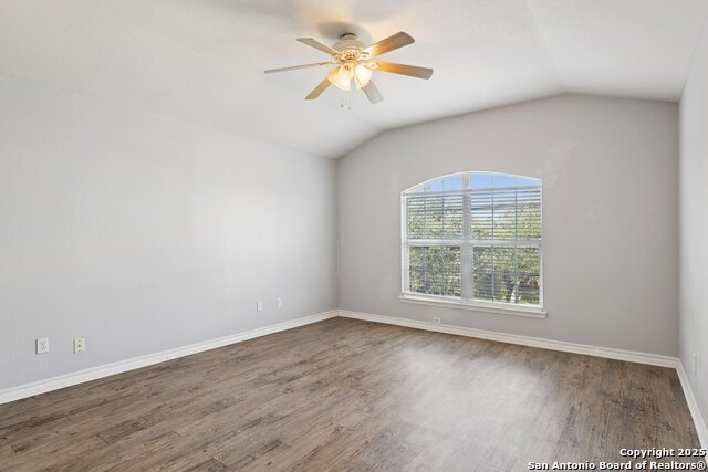 Image 19 of 50 For 26118 Meadowlark Bay