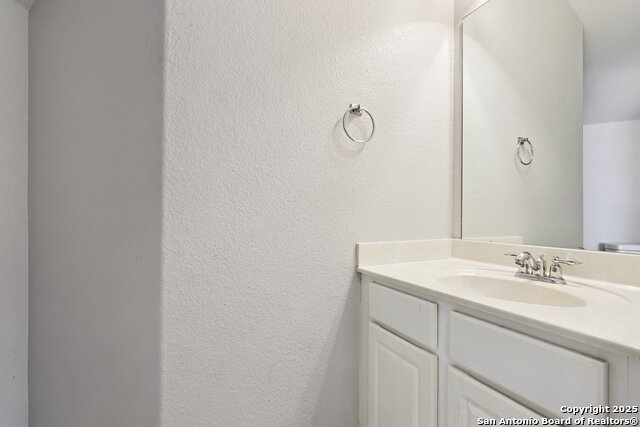 Image 39 of 50 For 26118 Meadowlark Bay