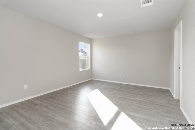 Listing photo id 12 for 8027 Chanting Bend