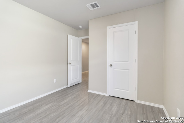 Listing photo id 18 for 8027 Chanting Bend