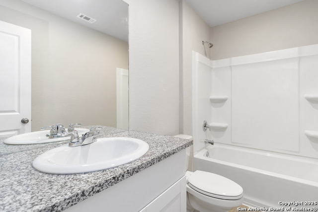 Listing photo id 21 for 8027 Chanting Bend