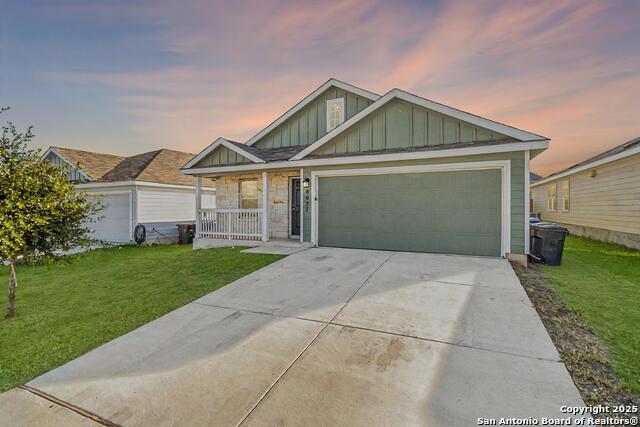 Listing photo id 1 for 8027 Chanting Bend