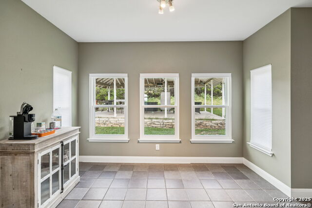 Image 17 of 48 For 30227 Saddleridge