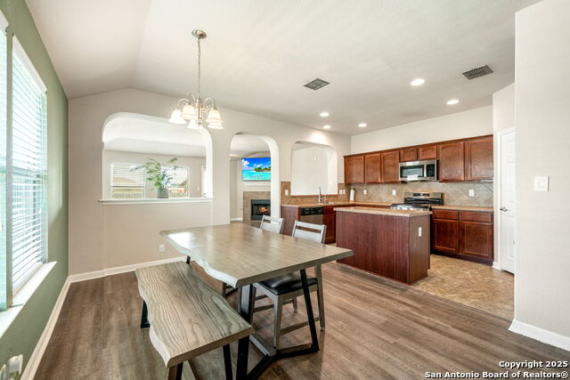 Image 17 of 33 For 8434 Blackstone