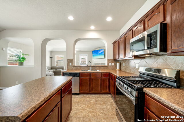 Image 20 of 33 For 8434 Blackstone