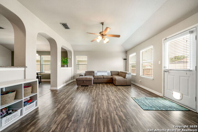 Image 24 of 33 For 8434 Blackstone