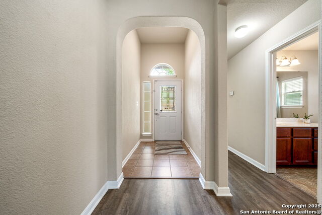 Image 6 of 33 For 8434 Blackstone