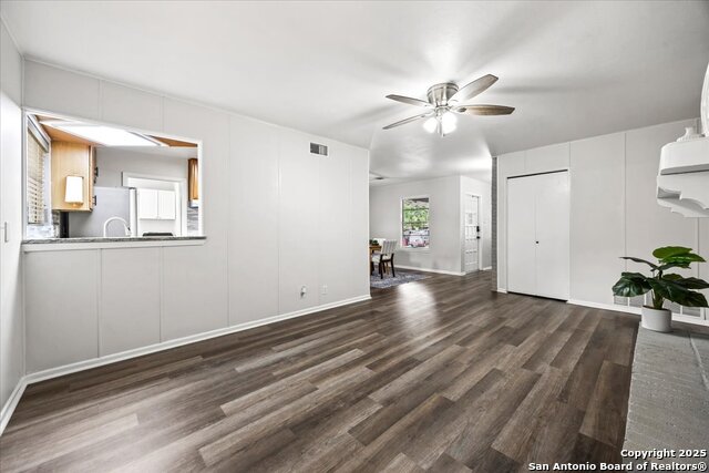 Image 12 of 35 For 706 Serenade Dr