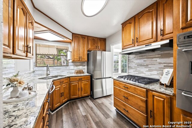 Image 15 of 35 For 706 Serenade Dr