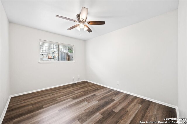 Image 22 of 35 For 706 Serenade Dr