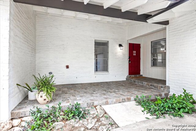 Image 3 of 35 For 706 Serenade Dr