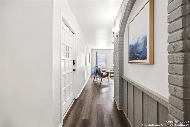 Image 4 of 35 For 706 Serenade Dr