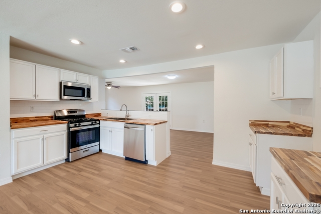 Image 11 of 33 For 6531 Buena Vista St